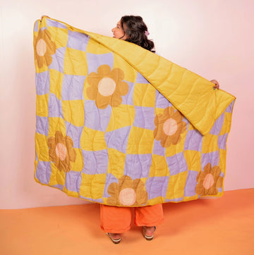 Daisy Puffy Blanket - SHOP KINDRED LA LLC